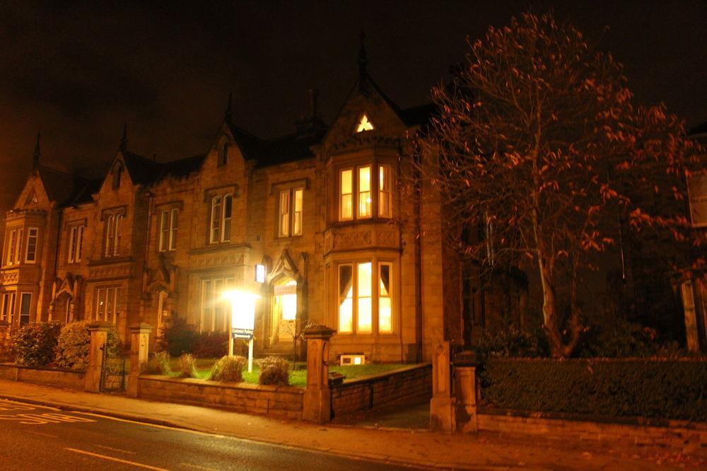 Edgerton Hotel ฮัดเดอร์สฟิลด์ ภายนอก รูปภาพ