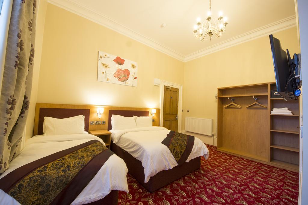 Edgerton Hotel ฮัดเดอร์สฟิลด์ ภายนอก รูปภาพ