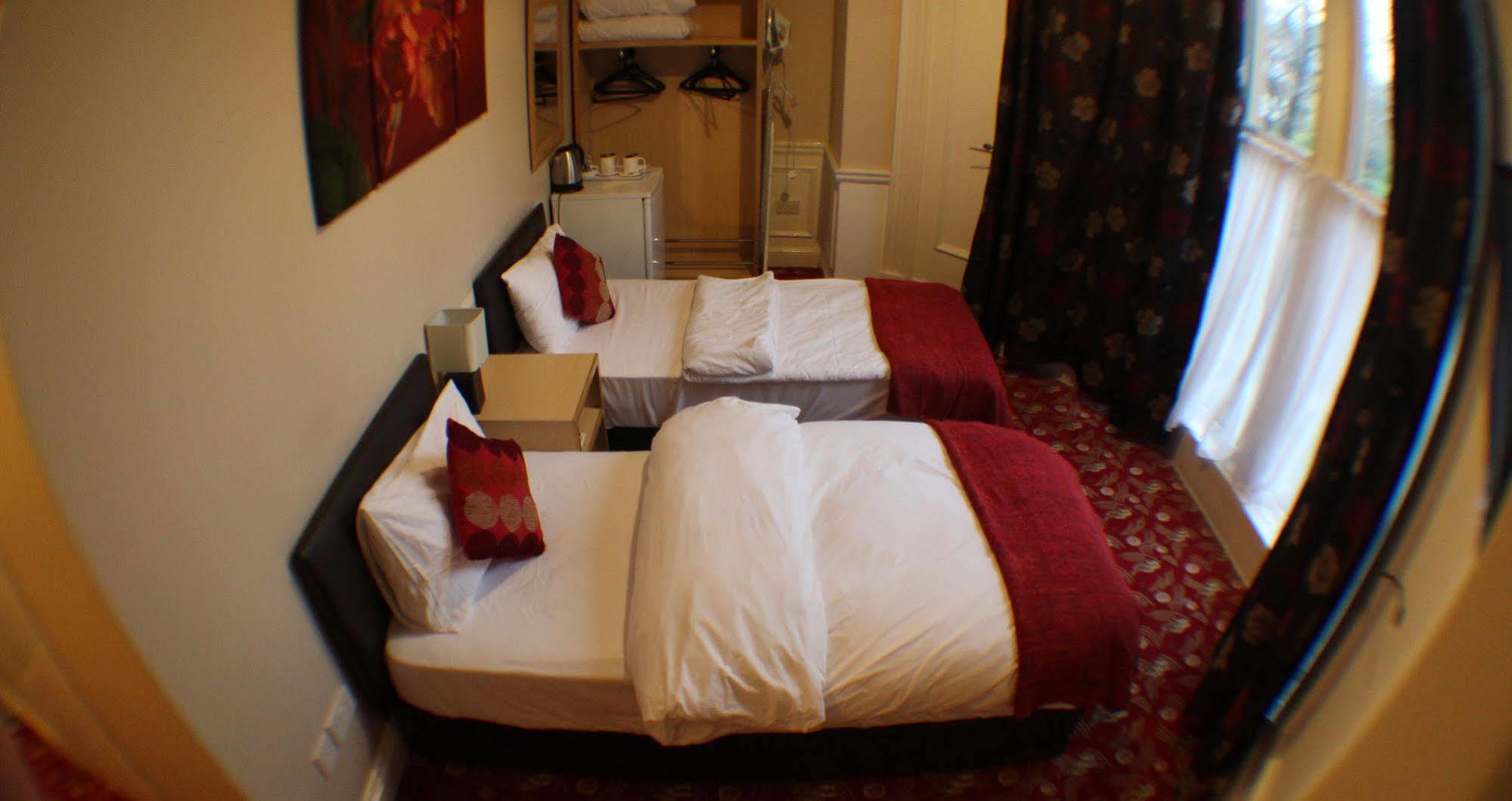 Edgerton Hotel ฮัดเดอร์สฟิลด์ ภายนอก รูปภาพ