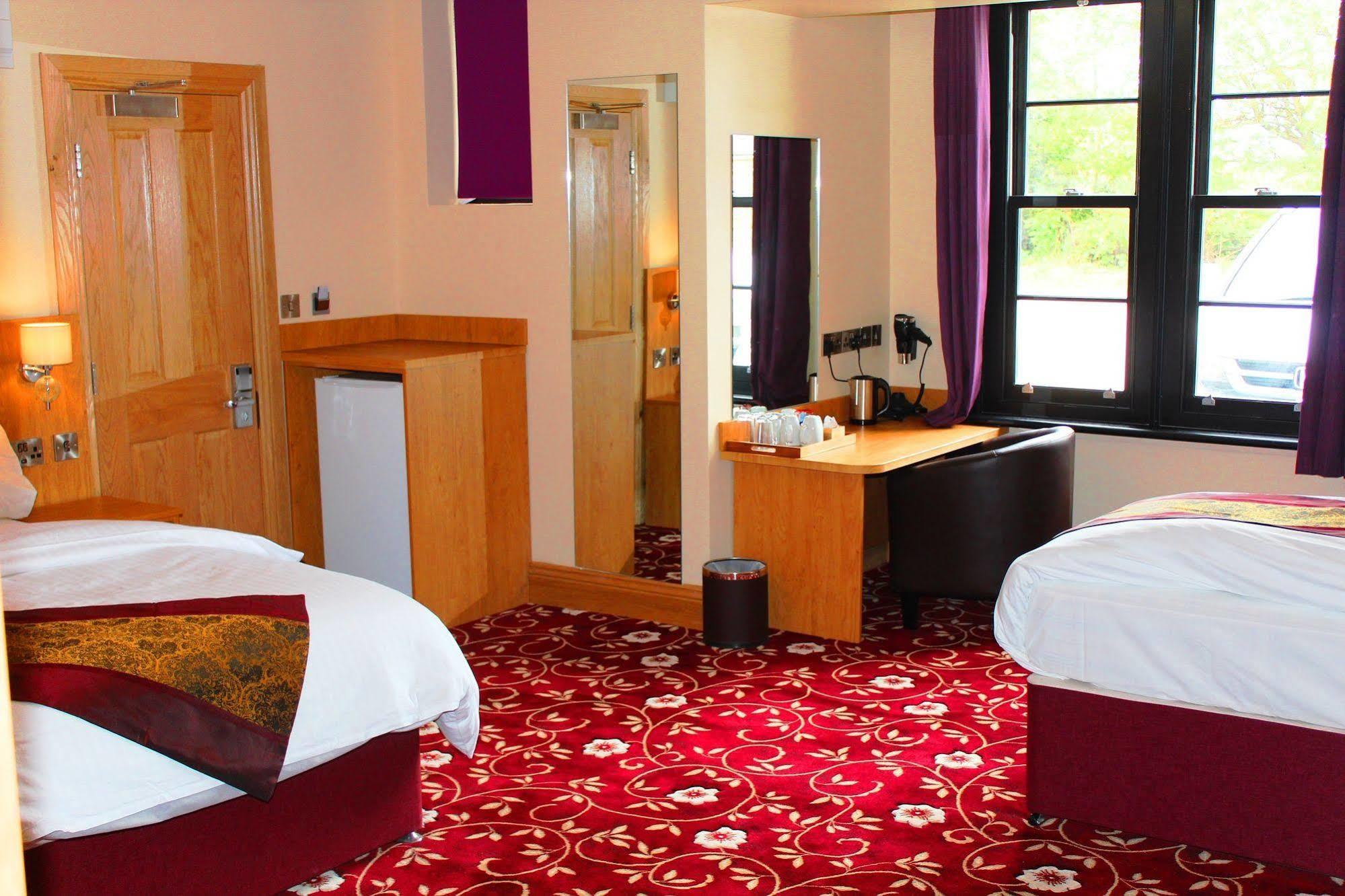 Edgerton Hotel ฮัดเดอร์สฟิลด์ ภายนอก รูปภาพ