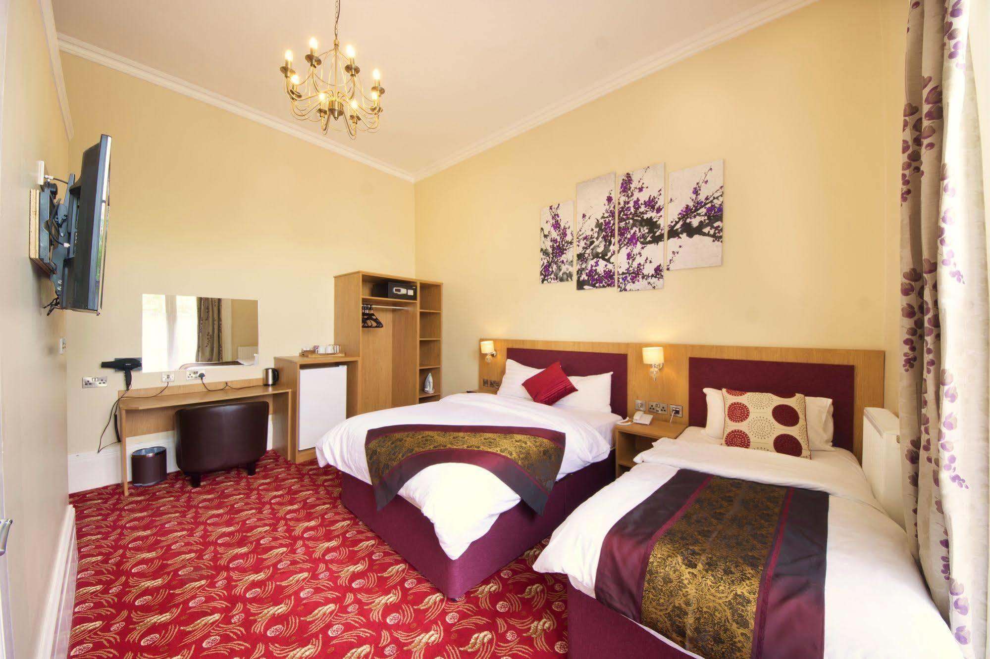 Edgerton Hotel ฮัดเดอร์สฟิลด์ ภายนอก รูปภาพ