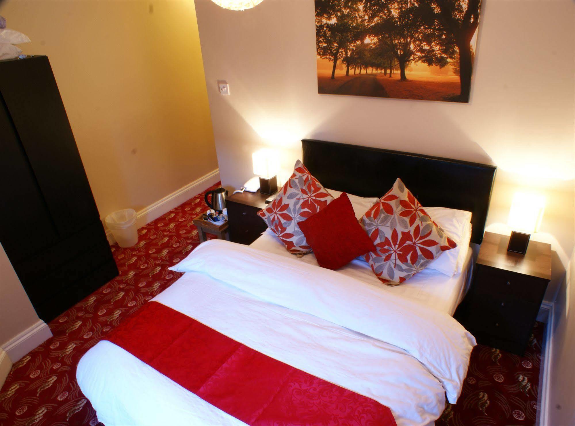 Edgerton Hotel ฮัดเดอร์สฟิลด์ ภายนอก รูปภาพ
